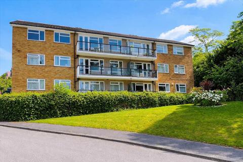 3 bedroom apartment to rent, Gooden Court, Harrow