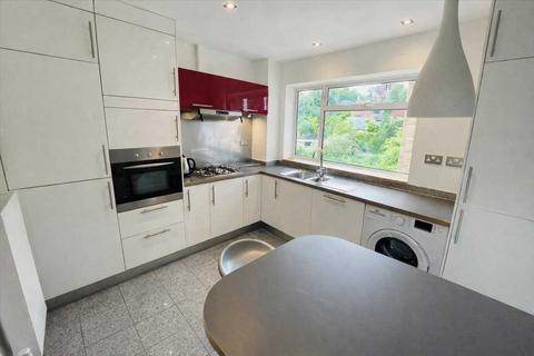 3 bedroom apartment to rent, Gooden Court, Harrow