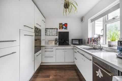6 Dyson Drive, Winchester, SO23 7HN