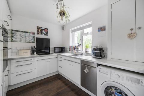6 Dyson Drive, Winchester, SO23 7HN