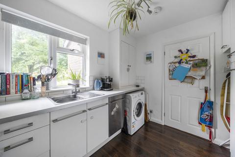6 Dyson Drive, Winchester, SO23 7HN
