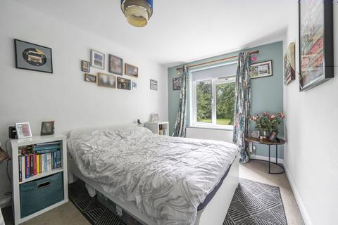 6 Dyson Drive, Winchester, SO23 7HN