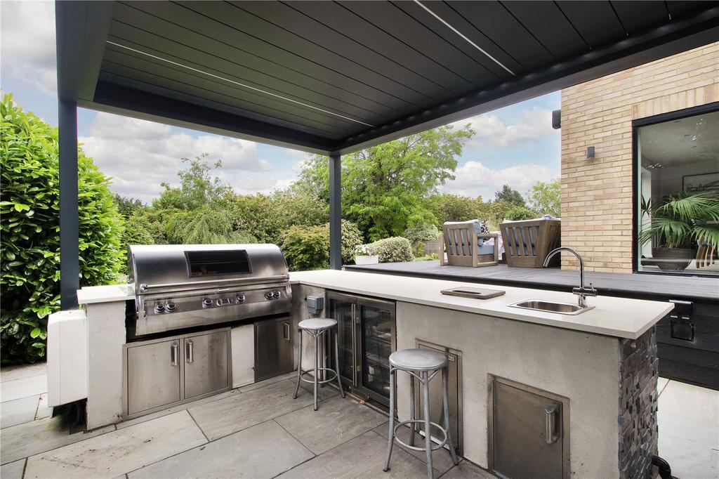 Outdoor Kitchen