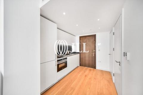 Studio to rent, Landmark Pinnacle, London E14