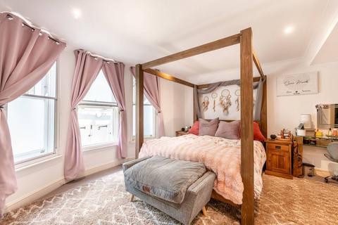 3 bedroom flat for sale, Ladbroke Grove, Ladbroke Grove, London, W11