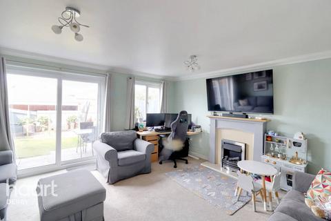 19 Hamble Way, Hilton, Derby, DE65 5NT