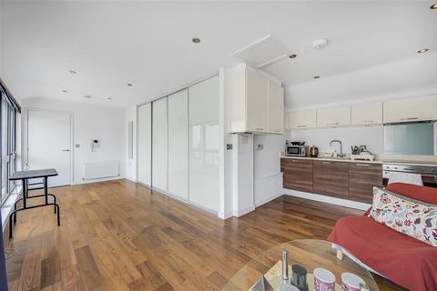 1 bedroom flat for sale, Elbe Street, SW6