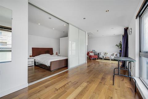 1 bedroom flat for sale, Elbe Street, SW6