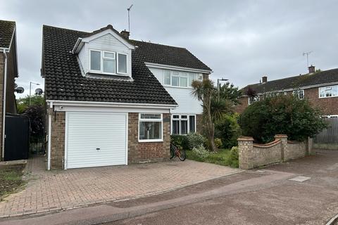 4 bedroom detached house to rent, McDivitt Walk, Leigh-on-Sea SS9