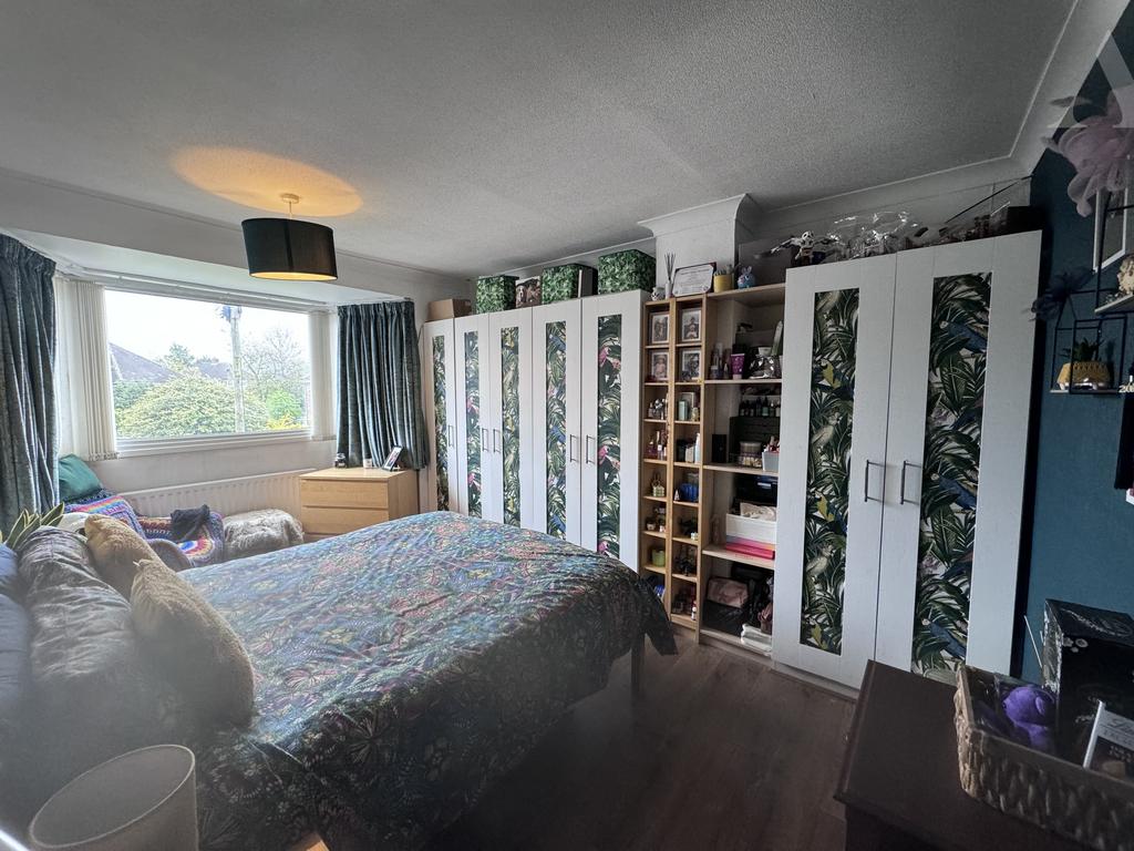 9 Odensil Green bedroom 2
