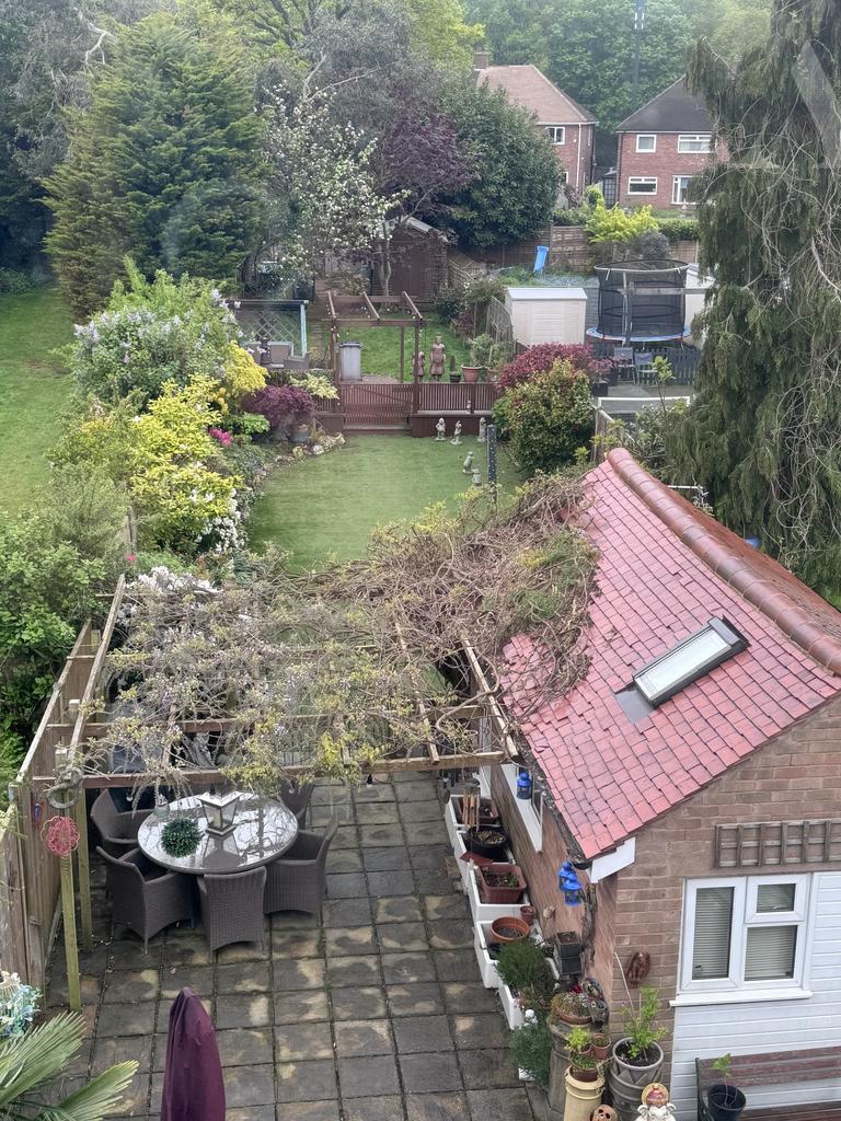 9 Odensil Green aerial garden view