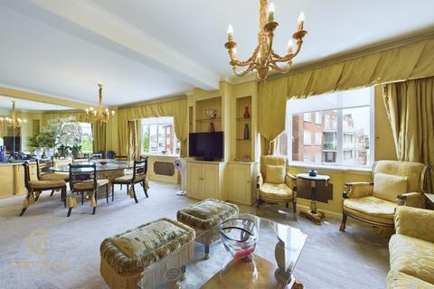 3 bedroom apartment for sale, Chelsea House, Lowndes Street, Knightsbridge, London, SW1X