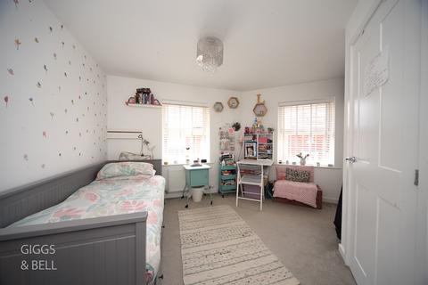 1 Cassidy Close, Luton, LU2 7FW
