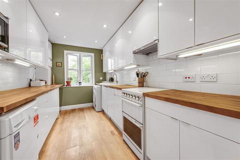 2 bedroom flat for sale, Westville Road, W12