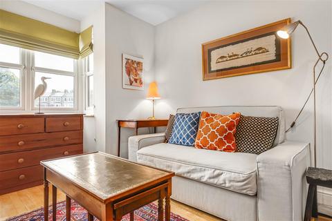 2 bedroom flat for sale, Westville Road, W12