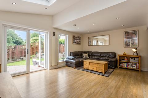28 Mccrorie Place, Kilbarchan, Johnstone, PA10 2BF