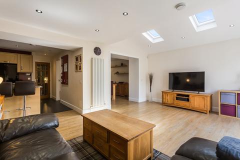 28 Mccrorie Place, Kilbarchan, Johnstone, PA10 2BF