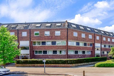 2 bedroom penthouse for sale, Station Road, Herne Bay, Kent