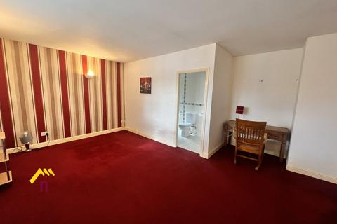 1 bedroom flat to rent, Church Street, Thorne DN8