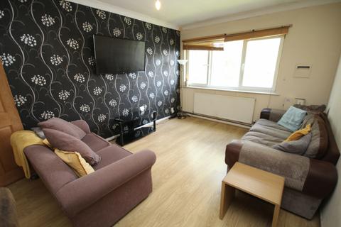 2 bedroom flat for sale, Tree Walk, Stretford, M32 9AL