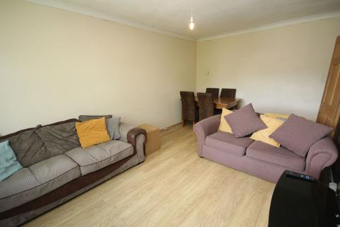 2 bedroom flat for sale, Tree Walk, Stretford, M32