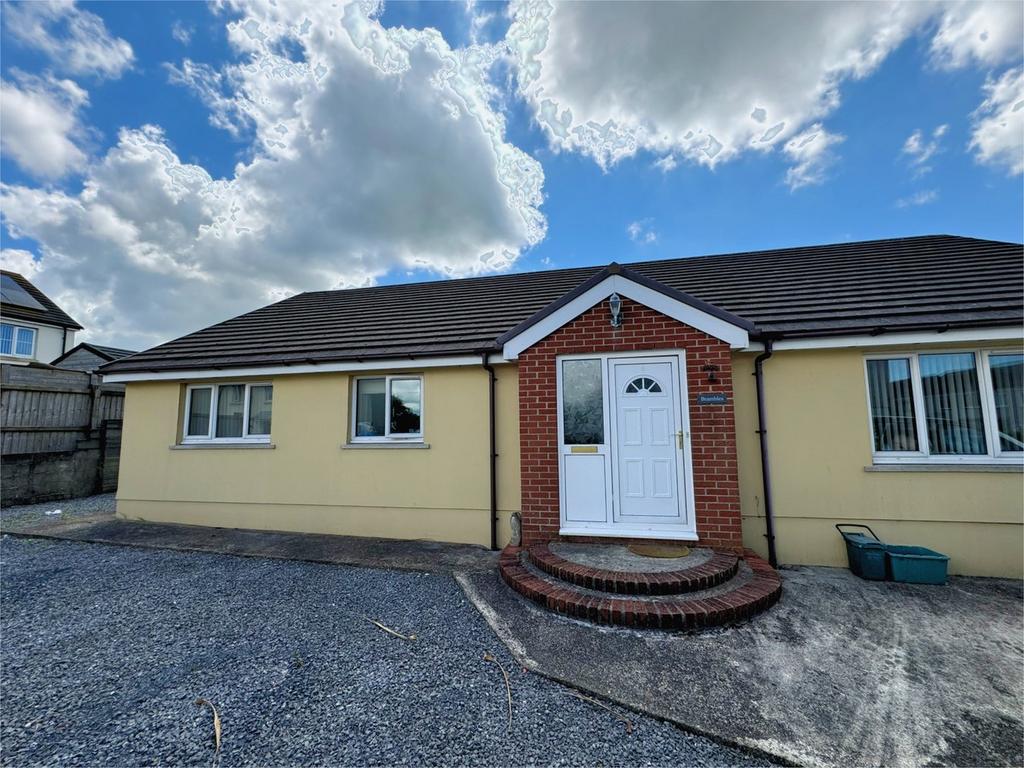 Howells Close, Monkton, Pembroke, SA71 3 bed detached bungalow for sale