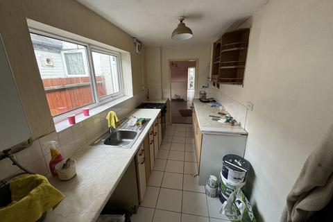 2 bedroom terraced house to rent, Salisbury Road, Smethwick B66