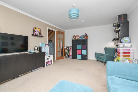 12 Dalum Grove, Loanhead, EH20 9LX