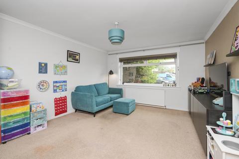 12 Dalum Grove, Loanhead, EH20 9LX