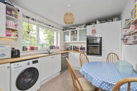 12 Dalum Grove, Loanhead, EH20 9LX