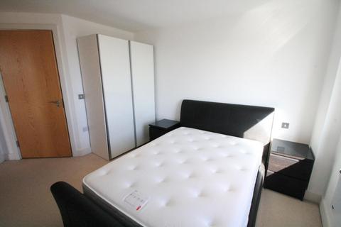 2 bedroom flat to rent, The Boulevard, Leeds, West Yorkshire, UK, LS10