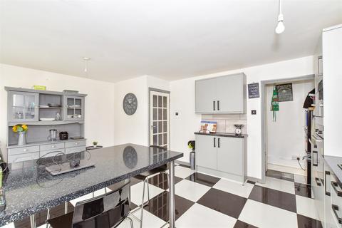 3 bedroom terraced house for sale, A'Becket Court, Old Portsmouth, Portsmouth, Hampshire