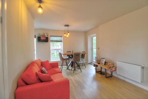 14 Iceni Square, Harlow, CM18 7FL