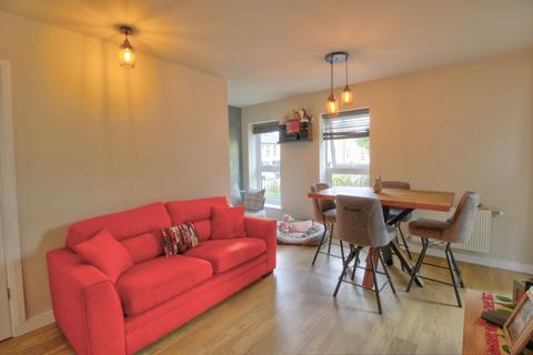 14 Iceni Square, Harlow, CM18 7FL