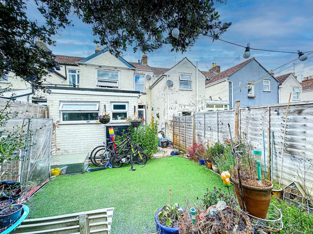 Viney Street, Taunton, Somerset, TA1 3 bed terraced house for sale £