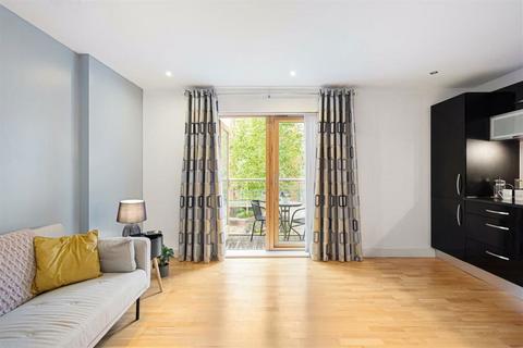 1 bedroom flat for sale, Pond Garth, York, North Yorkshire, YO1 7ND