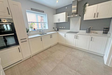 49 Burnham Road, Wythall, Birmingham, B47 6AS