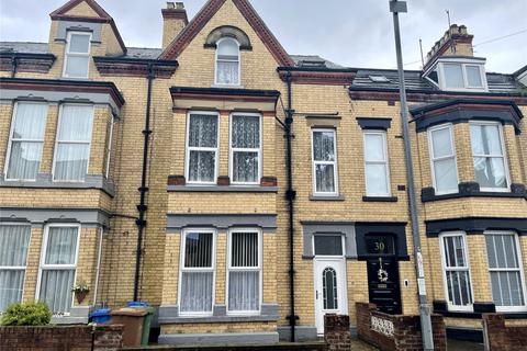 6 bedroom terraced house for sale, Tennyson Avenue, Bridlington, East Yorkshire, YO15