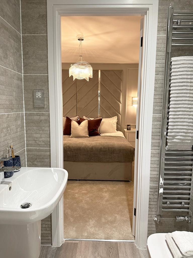 Example En Suite