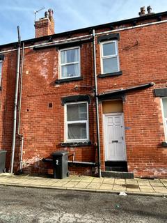 Studio to rent, Room 2 ,  Claremont Street, Armley, Leeds