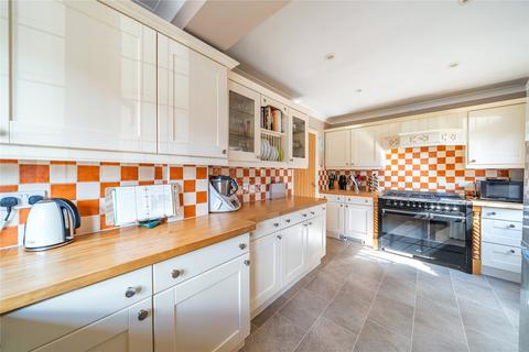 18 Chailey Place, Hersham, Walton-on-thames, KT12 4LQ