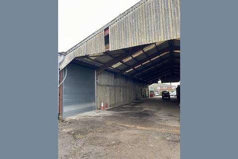 Workshop & retail space to rent, Unit 1, Wellhouse Farm, Colchester, Essex