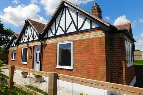 3 bedroom detached bungalow to rent, The Lodge, Hall Road, Maldon, Essex