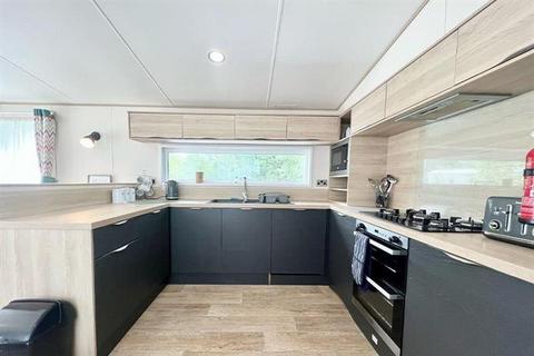 3 bedroom static caravan for sale, Tattershall Lakes Country Park