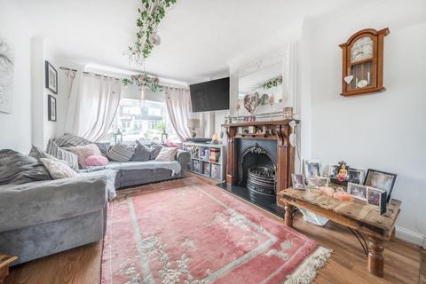 3 bedroom terraced house for sale, Aviemore Way, Beckenham