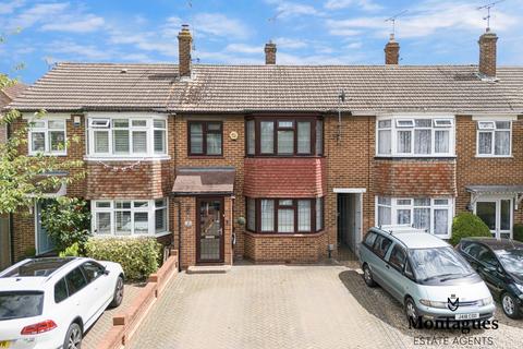 2 Dukes Close, North Weald, Epping, CM16 6DA