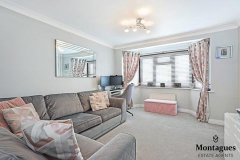 2 Dukes Close, North Weald, Epping, CM16 6DA