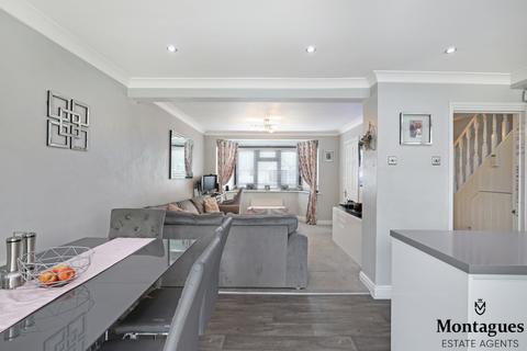 2 Dukes Close, North Weald, Epping, CM16 6DA