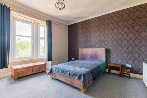 undefined, 0942L Main Street, Falkirk, FK1 4QJ
