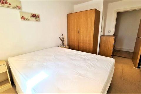 1 bedroom flat to rent, Prestons Road, London E14